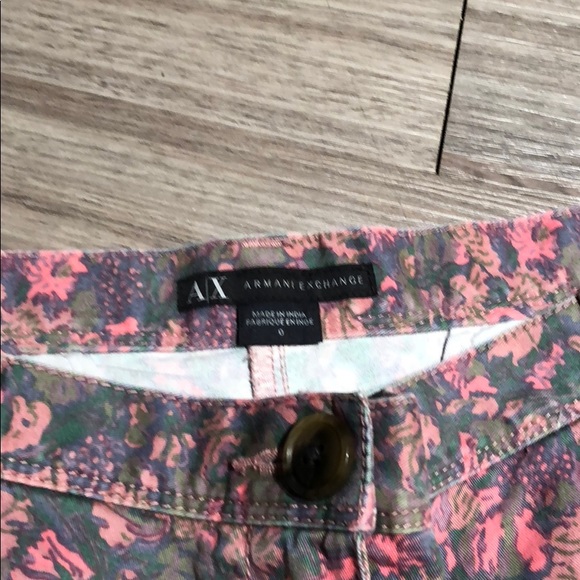 Shorts - Picture 3 of 3